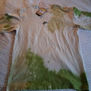 Nike Green And White Tye Dye Tshirt NWT Size Small Loose Fit